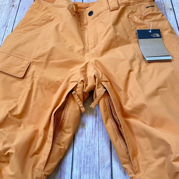 The North Face Women’s Freedom Insulated Snow Pants - Picture 4 of 9